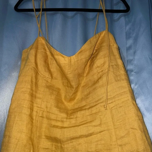 Reformation dress - Picture 3 of 7